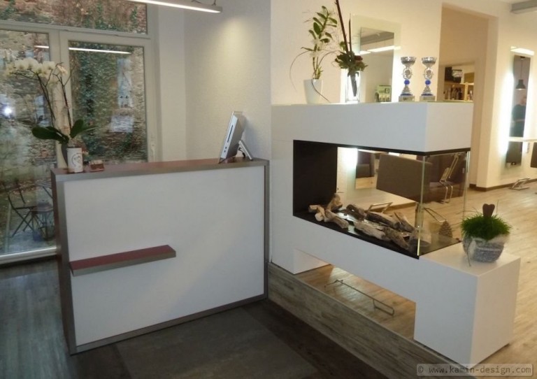 Aspect Splan 13 L100 Raumteilerkamin mit Lichttechnik im Nachtdesign